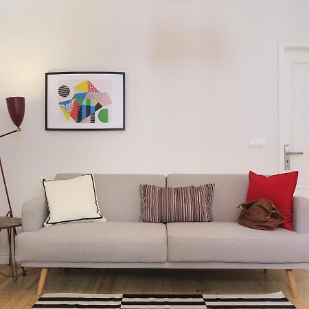 Historic Alfama Apt With Modern Style Lisbon Exterior photo